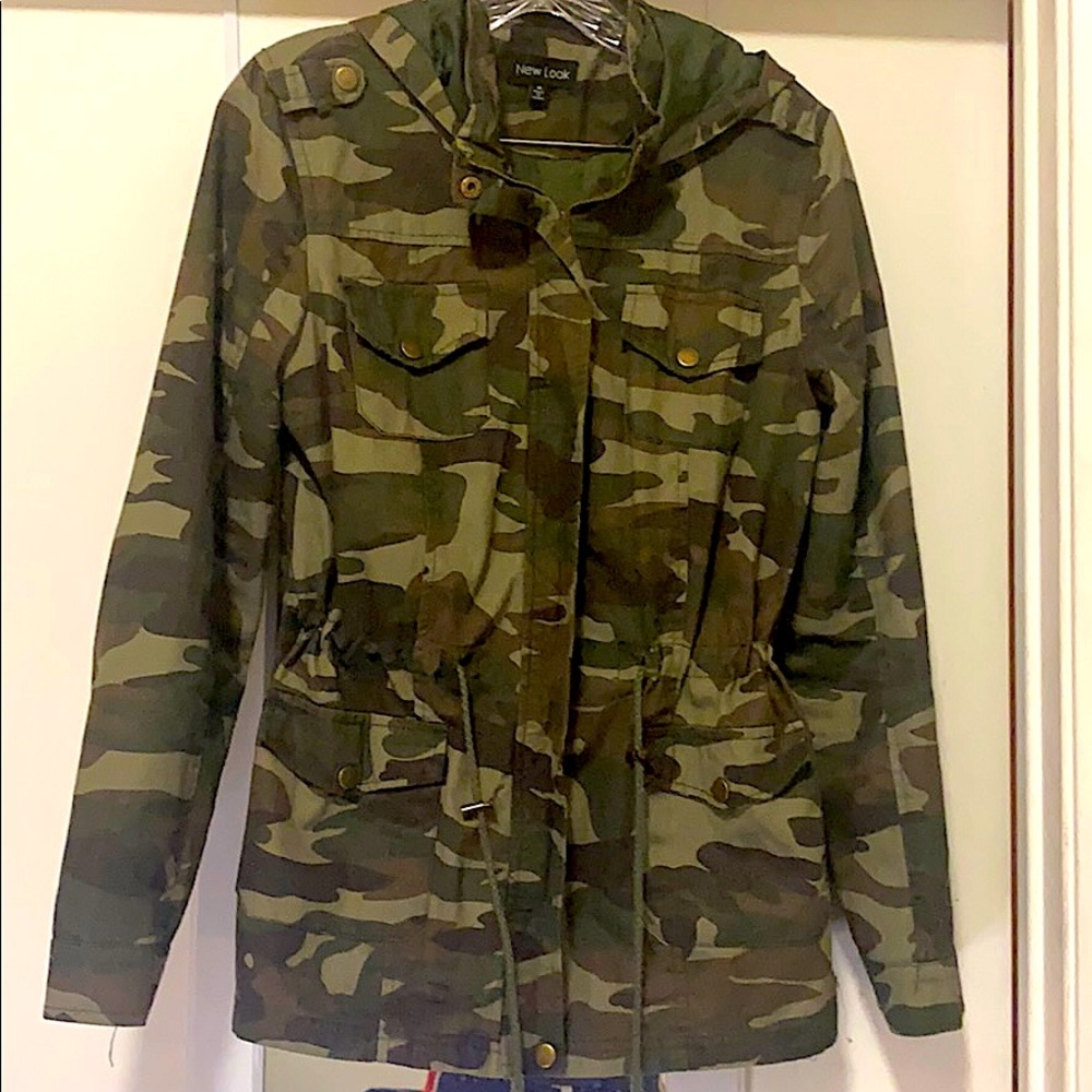 EUC Camo utility jacket 🧥 💚